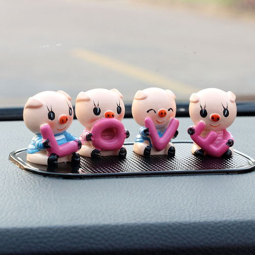 可愛與創(chuàng)意并存 韓國風(fēng)豬豬汽車擺件點(diǎn)亮您的駕駛空間